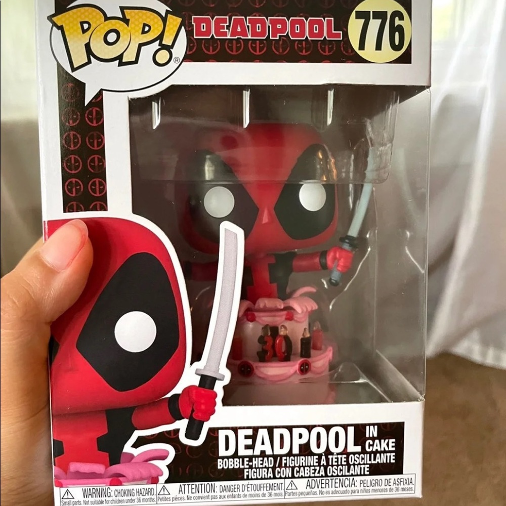 Deadpool in cake Funko pop